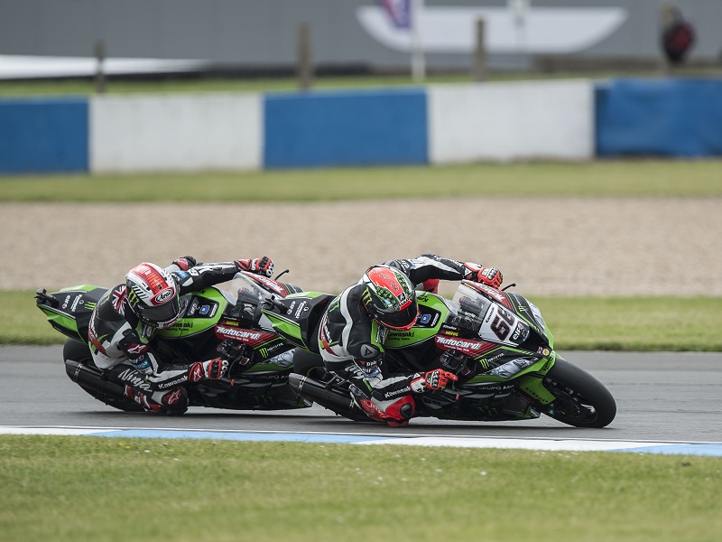 Donington WorldSBK Race 1 Sykes GB48718