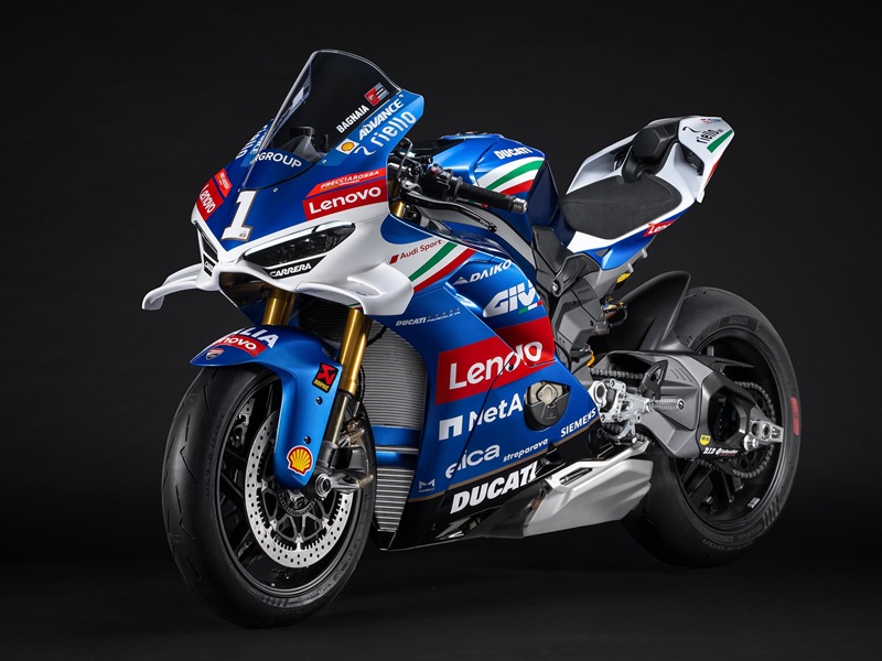01 MY25 PANIGALE V4S TRICOLORE ITALIA 9 UC768833 Mid