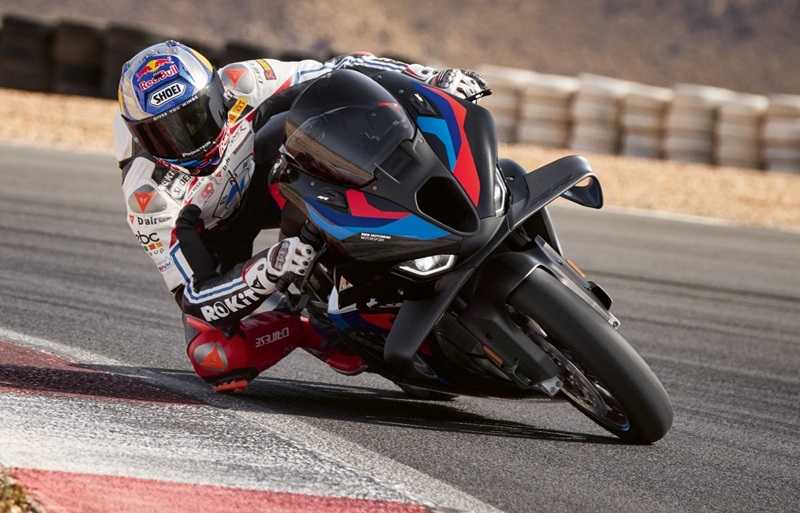 P90572479 lowRes the new bmw m 1000 r