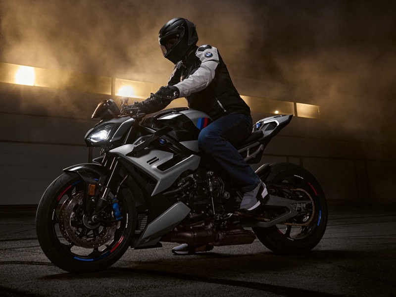 P90572551 lowRes the new bmw m 1000 r
