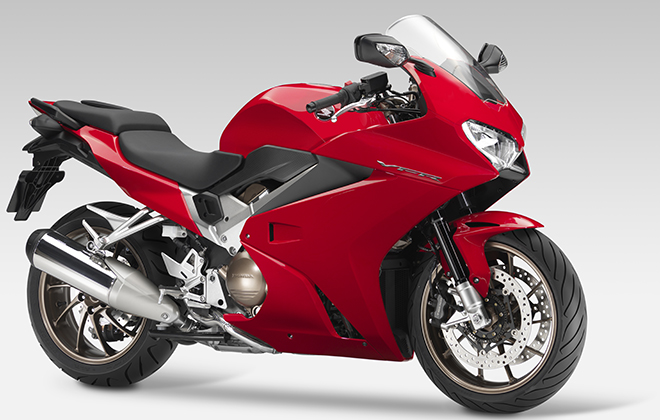 VFR800F-Tourer-2014-021