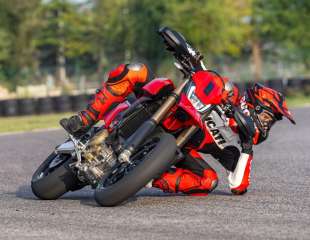 Ima 1 cilindar, ali kakav! Ducati Hypermotard 698 Mono