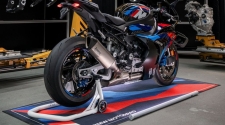 Malo lakši, malo teži? BMW M 1000 RR za 2027.