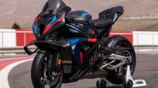 218 KS za 314 km/h: BMW M 1000 RR & S 1000 RR za 2025.